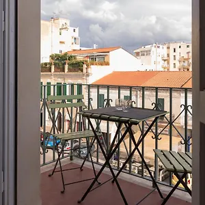 https://hostello-8.in-sardinia.net