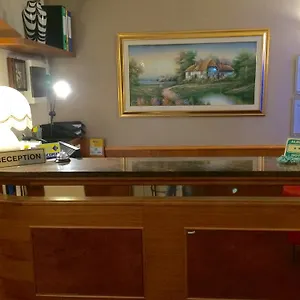https://royal-hotel.italymilanhotels.net